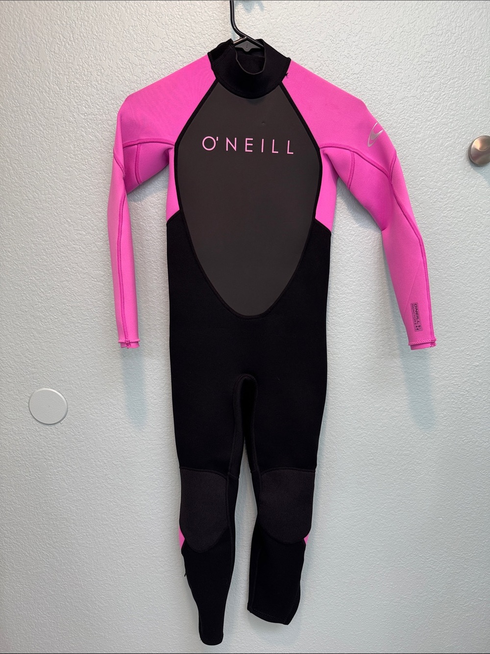 O'Neill youth Black and Pink 3-2 reactor Full-Length Wetsuit